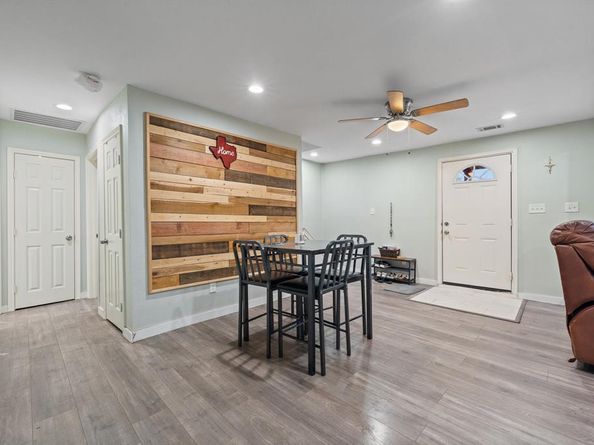 4133  6th Avenue , Fort Worth Texas 76115