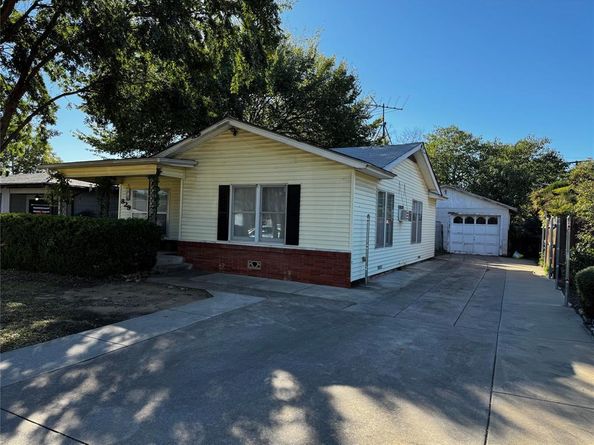 829  Yale Street , River Oaks Texas 76114