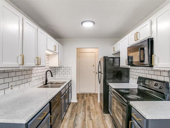 3600  Hulen Park Circle , Fort Worth Texas 76123