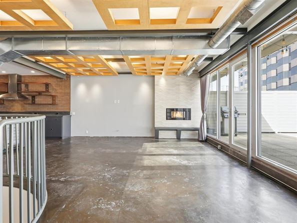 511 N Akard Street  1505, Dallas Texas 75201