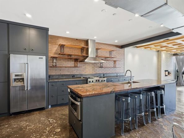 511 N Akard Street  1505, Dallas Texas 75201