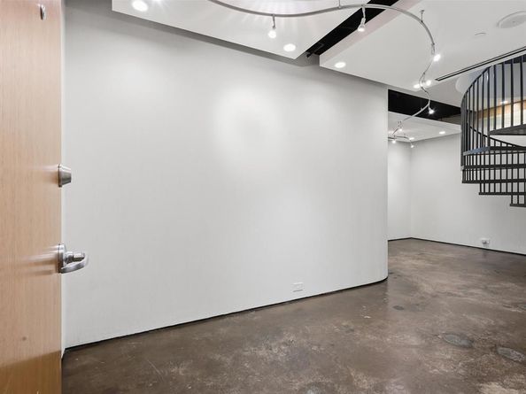 511 N Akard Street  1505, Dallas Texas 75201