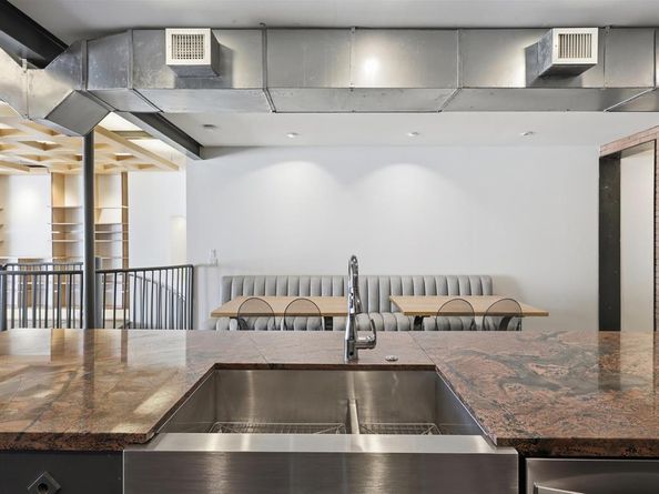 511 N Akard Street  1505, Dallas Texas 75201