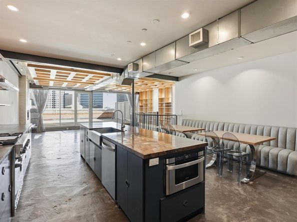 511 N Akard Street  1505, Dallas Texas 75201