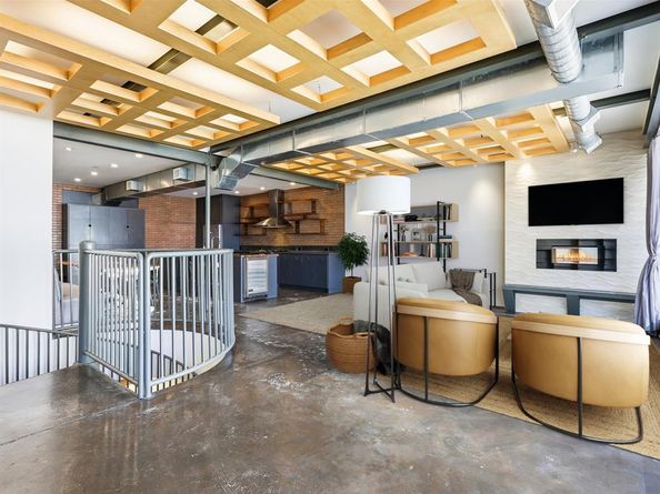 511 N Akard Street  1505, Dallas Texas 75201