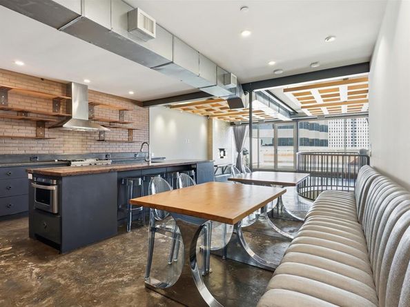 511 N Akard Street  1505, Dallas Texas 75201