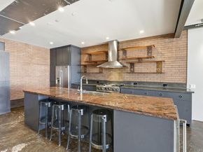 511 N Akard Street  1505, Dallas Texas 75201