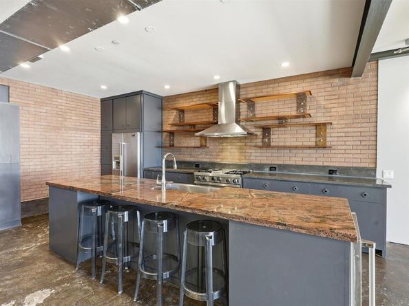 511 N Akard Street  1505, Dallas Texas 75201