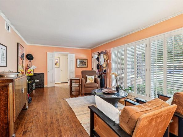 6711  Vada Drive , Dallas Texas 75214