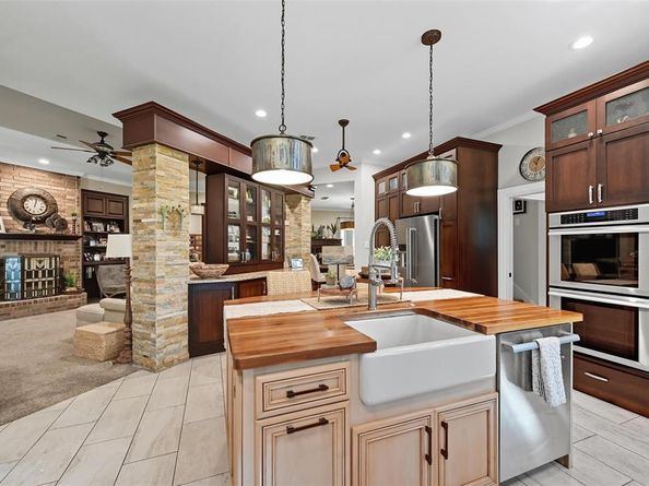 124  Westlake Woods Drive , Azle Texas 76020