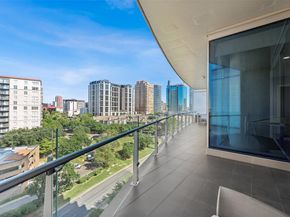 3130 N Harwood Street  905, Dallas Texas 75201