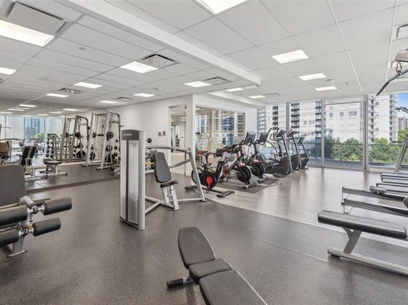3130 N Harwood Street  905, Dallas Texas 75201