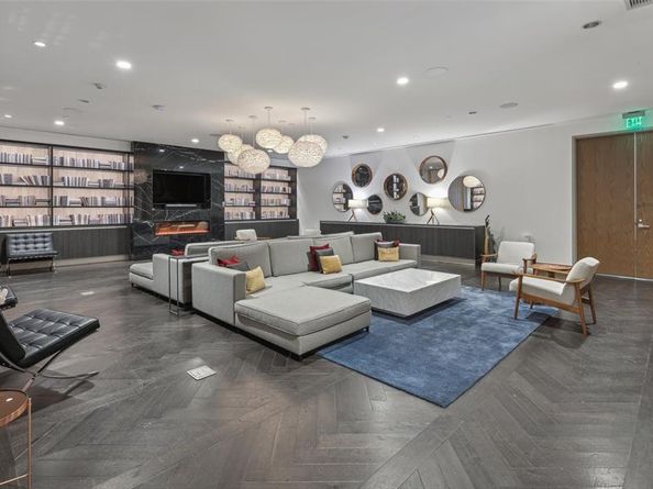 3130 N Harwood Street  905, Dallas Texas 75201