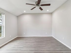 418  Lansing Street , Dallas Texas 75203