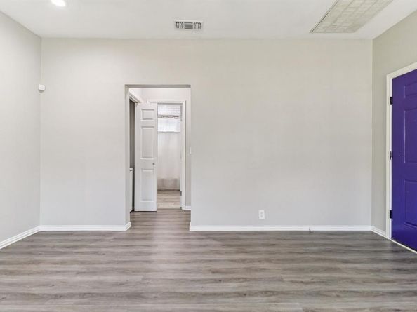 418  Lansing Street , Dallas Texas 75203