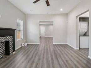 418  Lansing Street , Dallas Texas 75203