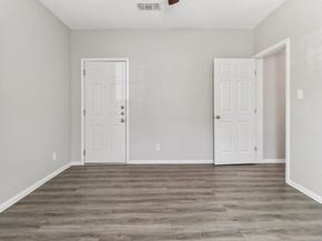 418  Lansing Street , Dallas Texas 75203