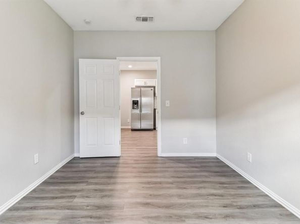 418  Lansing Street , Dallas Texas 75203