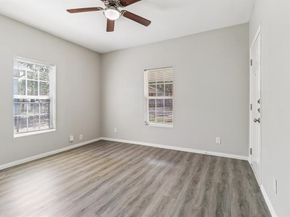 418  Lansing Street , Dallas Texas 75203