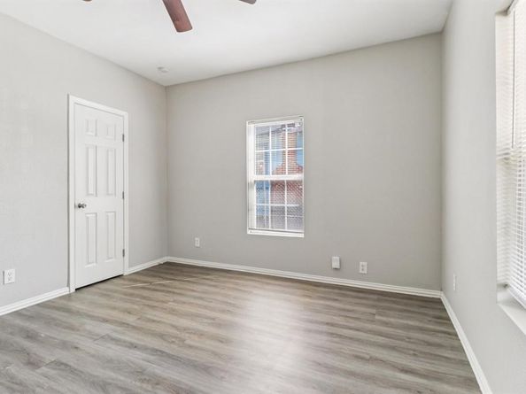 418  Lansing Street , Dallas Texas 75203