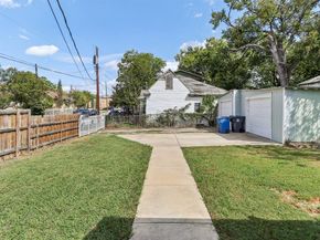 418  Lansing Street , Dallas Texas 75203