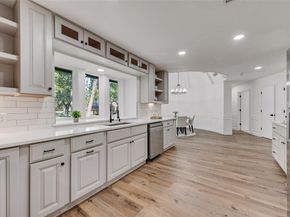701 N Oakmont Lane , Fort Worth Texas 76112