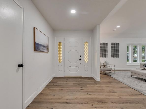 701 N Oakmont Lane , Fort Worth Texas 76112