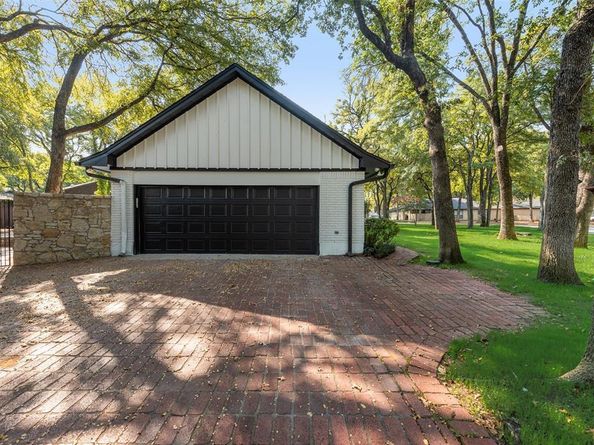 701 N Oakmont Lane , Fort Worth Texas 76112