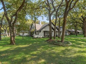 701 N Oakmont Lane , Fort Worth Texas 76112