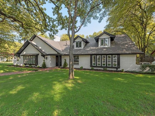 701 N Oakmont Lane , Fort Worth Texas 76112