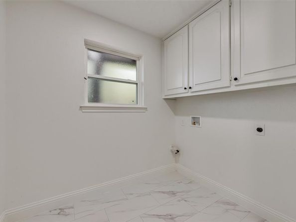 701 N Oakmont Lane , Fort Worth Texas 76112