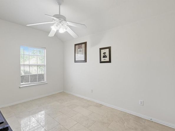 2610  Oxford Oaks Lane , Corinth Texas 76210