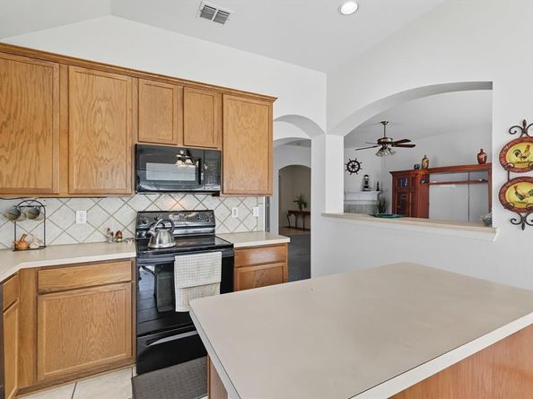 2610  Oxford Oaks Lane , Corinth Texas 76210