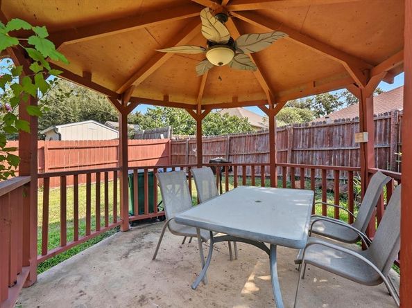 2610  Oxford Oaks Lane , Corinth Texas 76210