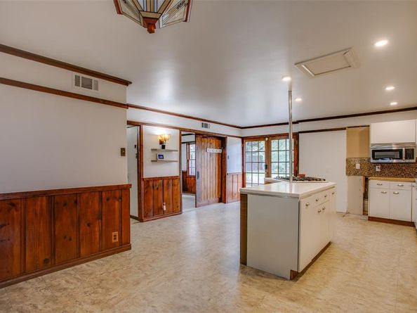 7937  Deer Trail Drive , Dallas Texas 75238