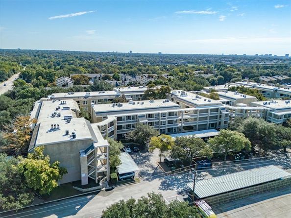 5310  Keller Springs Road  332, Dallas Texas 75248