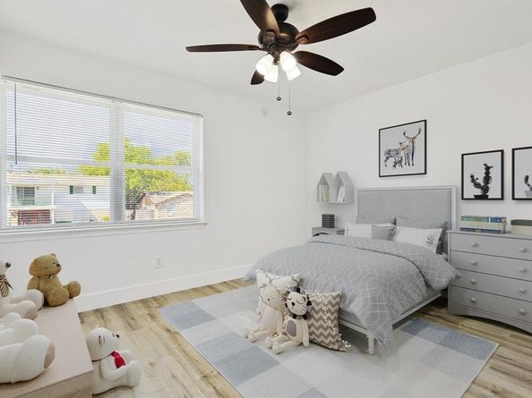 1126  Bobbie Lane , Garland Texas 75042