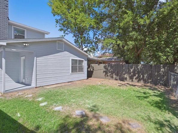 1126  Bobbie Lane , Garland Texas 75042