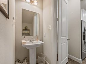 1560  Windermere Way , Farmers Branch Texas 75234