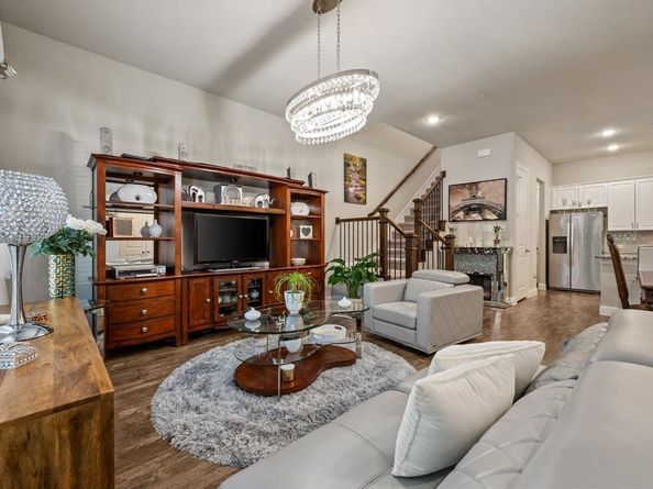 1560  Windermere Way , Farmers Branch Texas 75234