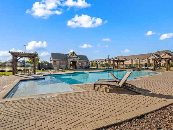 1560  Windermere Way , Farmers Branch Texas 75234