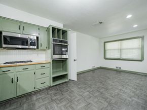2515 S 5th Street , Garland Texas 75041