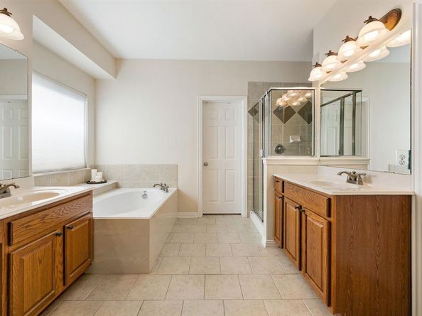 10300  Stoneside Trail , Fort Worth Texas 76244
