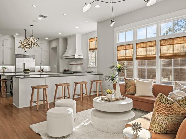 6807  Joyce Way , Dallas Texas 75225