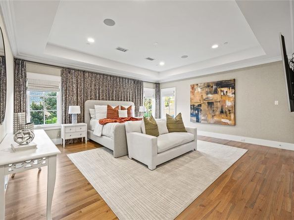 6807  Joyce Way , Dallas Texas 75225
