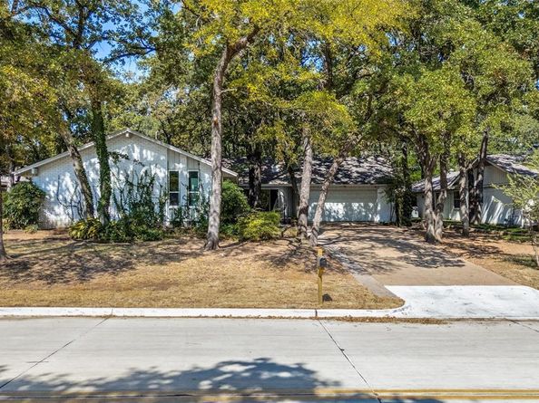 3405  Lynnwood Drive , Arlington Texas 76013