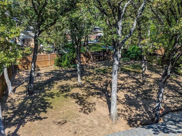 3405  Lynnwood Drive , Arlington Texas 76013