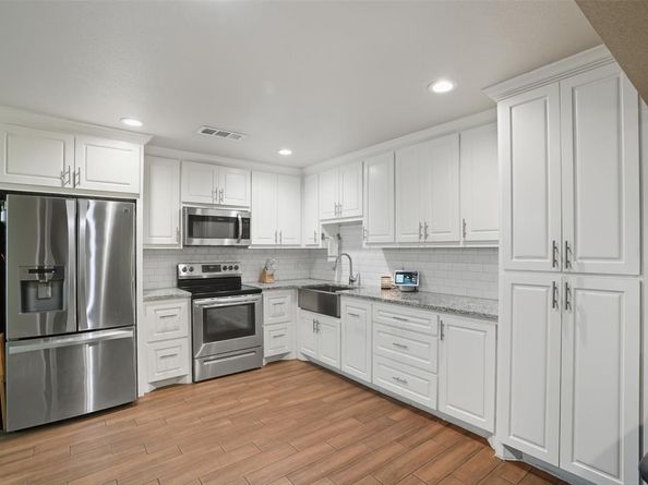5170  Erath Street , Fort Worth Texas 76119