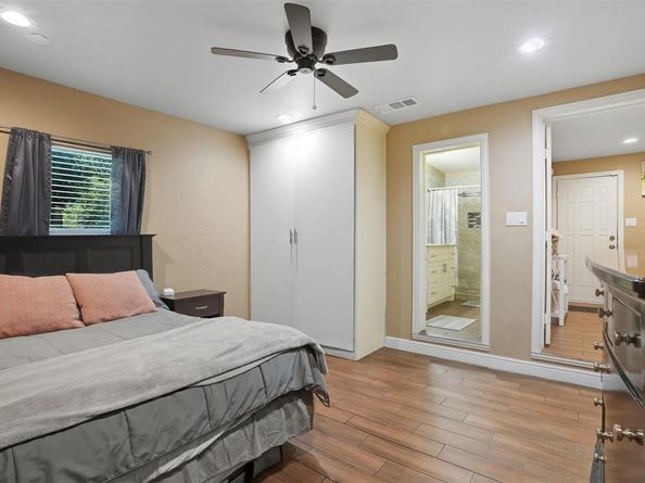 5170  Erath Street , Fort Worth Texas 76119