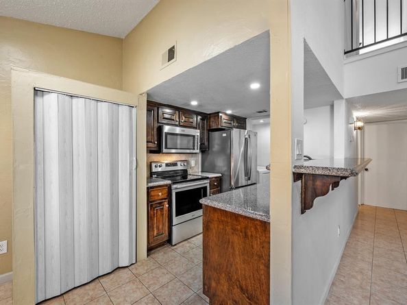 1837  Amber Lane , Carrollton Texas 75007